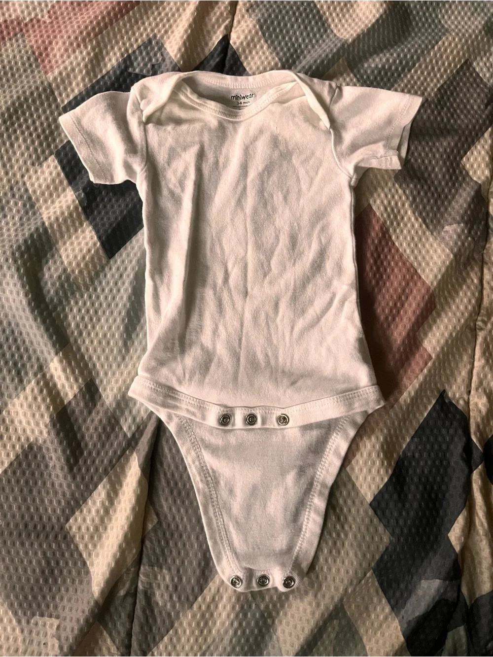 miniwear White Short-Sleeve Baby One-Piece Bodysuit